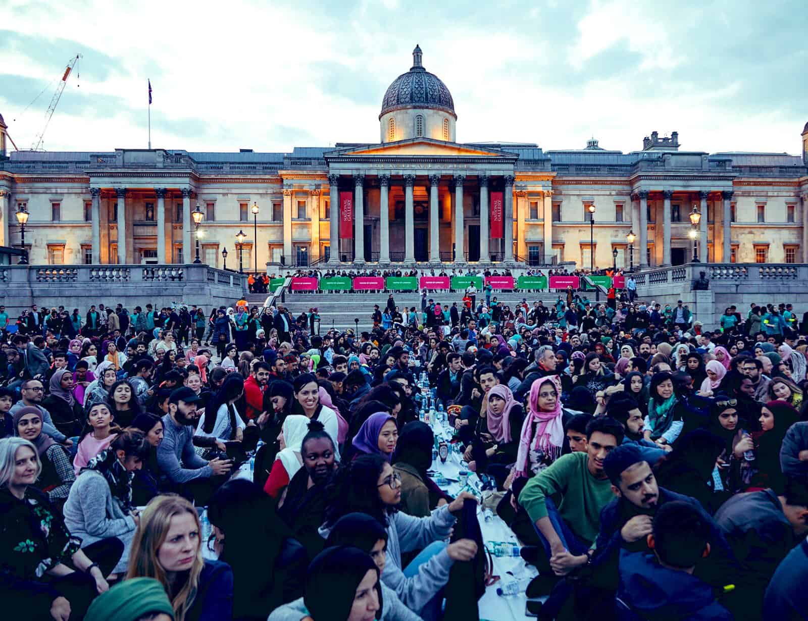 London's V&A Museum hosts 'Open Iftar' for hundreds in Ramadan