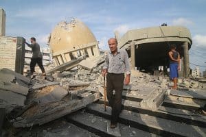 Life and death in Gaza: no water, mass burials, mosques and churches bombarded,heritage destroyed