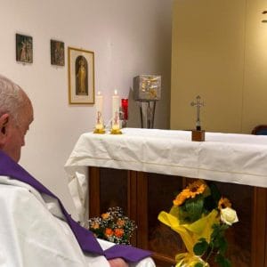 Pope in hsopital chapel